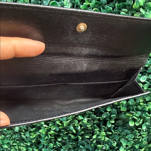Gucci Authentic Black Embossed Clutch Wallet - Picture 7 of 9